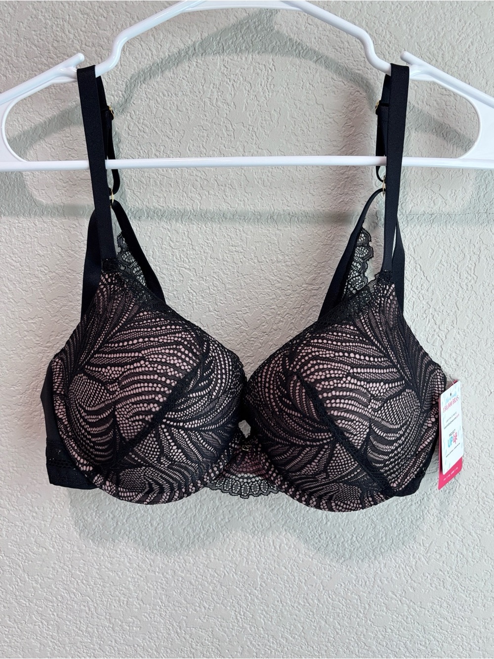 NWT Essential Bodywear Peyton Push Up Plunge Bra Black Lace Style 7518 Size 34D
